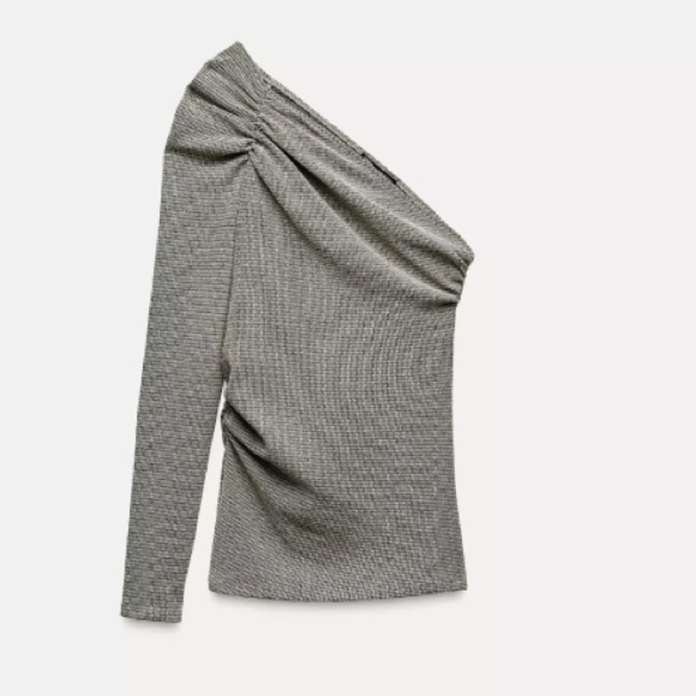 NWT Zara textured asymmetry top